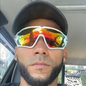 Meet your Posher, Jesus